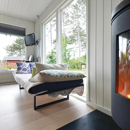 Gorgeous Home In Ebeltoft With Kitchen