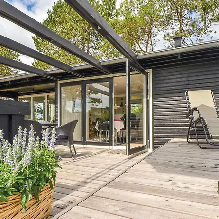 Three-bedroom In Ebeltoft