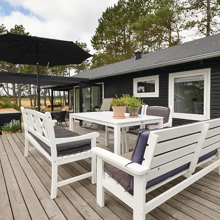 Three-bedroom In Ebeltoft