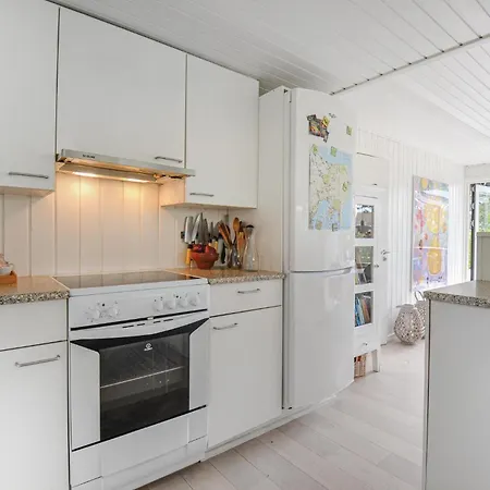 Tatil Evi Gorgeous Home In Ebeltoft With Kitchen
